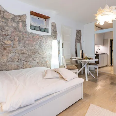 Konzul Appartamento Pola